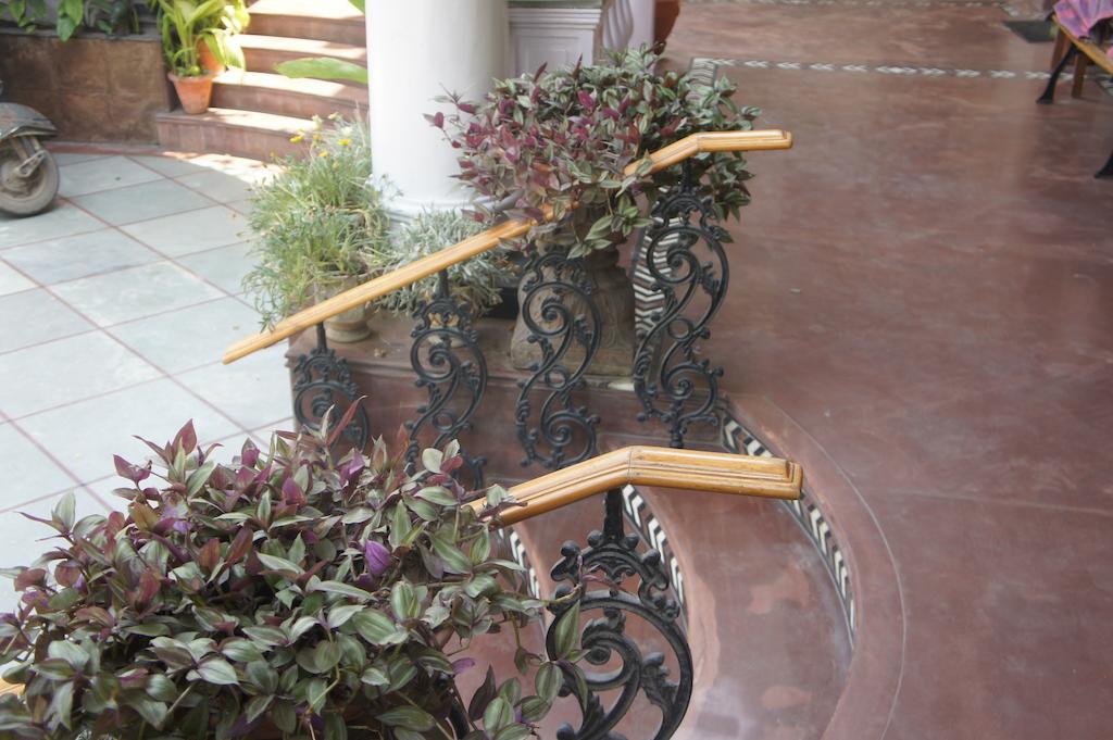 Sirohi House New Delhi Exteriör bild